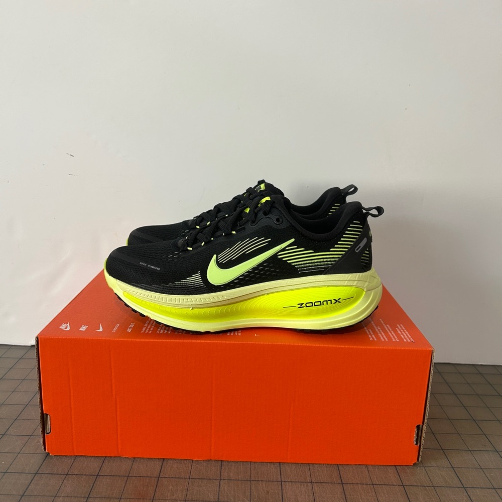 Nike Zoom Vomero 18 ‘Black Volt’ Womens